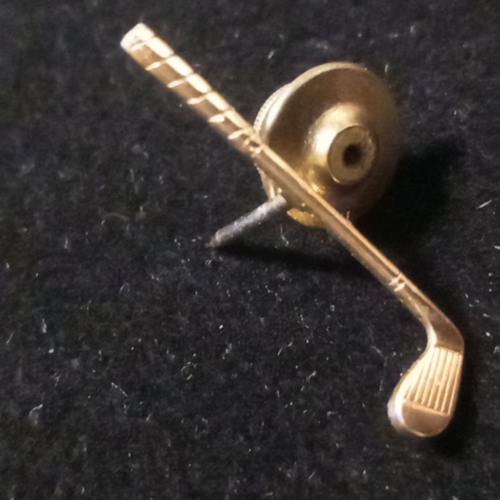Men's 14k gold Golf Club tie pin / lapel pin .Euc stamped